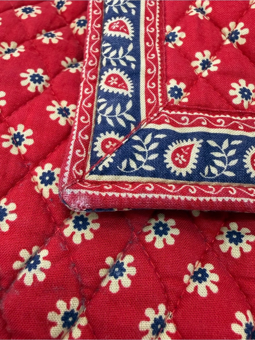VTG Vera Bradley Mimi Flap Drawstring Backpack Red Americana Paisley Quilted - Picture 11 of 13